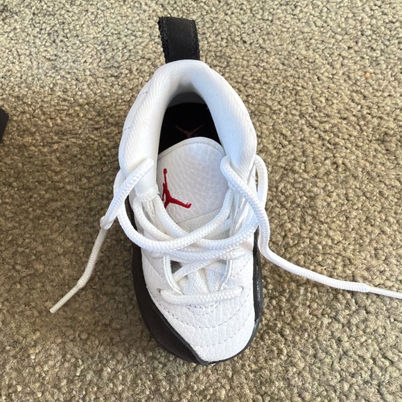 TODDLER JORDAN 12 RETRO TAXI - Picture 2 of 4